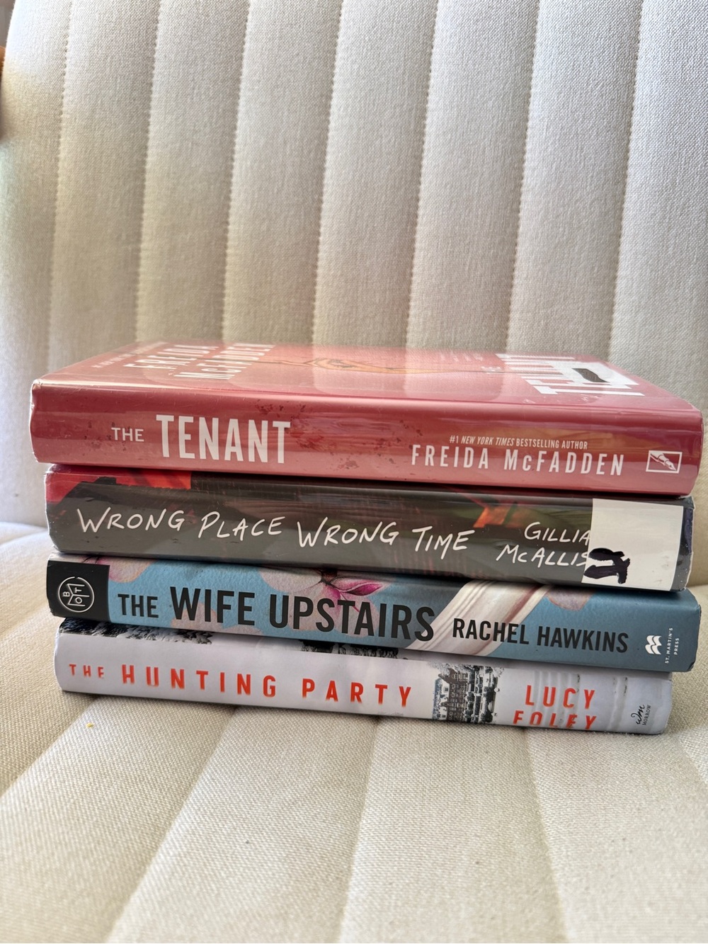 Hardcover Book Bundle Trendy Titles (The Tenant, The Wife Upstairs)OG RTP: $120